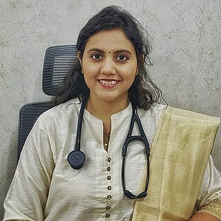 https://mlkbnllevxvt.i.optimole.com/cb:ymBr.2164c/w:320/h:320/q:mauto/rt:fill/g:ce/f:best/https://health-connect.co.in/wp-content/uploads/2024/05/spandita.jpg